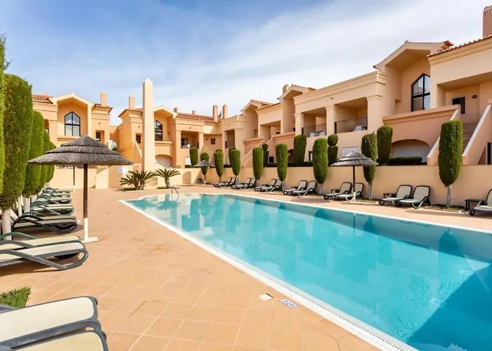 Baia Da Luz- Ground Floor アパート