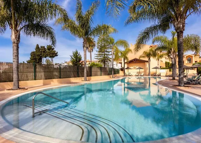 Baia Da Luz- Ground Floor アパート